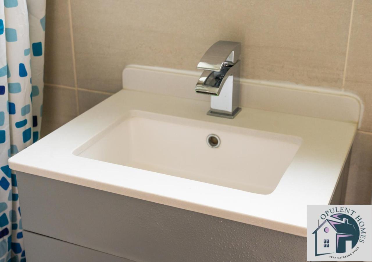 Contractors Pad - 4 Bed Town House - Cent Reading - Free Parking Villa Eksteriør bilde